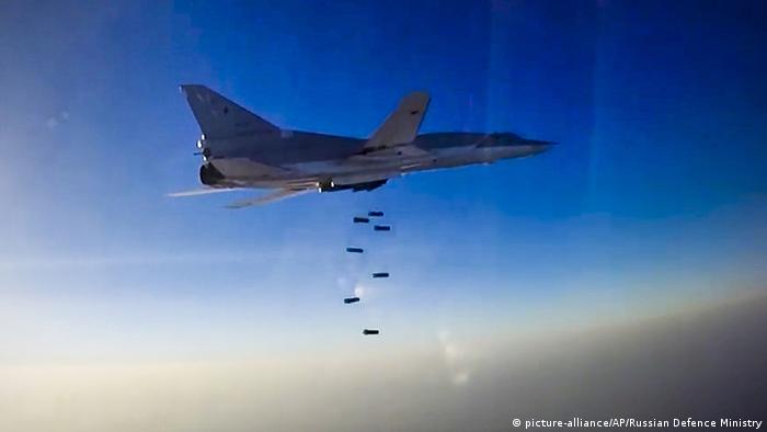 Syrien Luftangriff auf Aleppo Russische Bomber Tupolew Tu-22M3